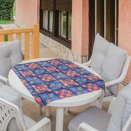 Two-bedroom Holiday In Prázdninový dům *